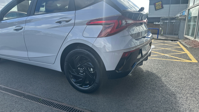 Hyundai i20 1.0T GDi 90 Black Line 5dr Petrol Hatchback - Image 24
